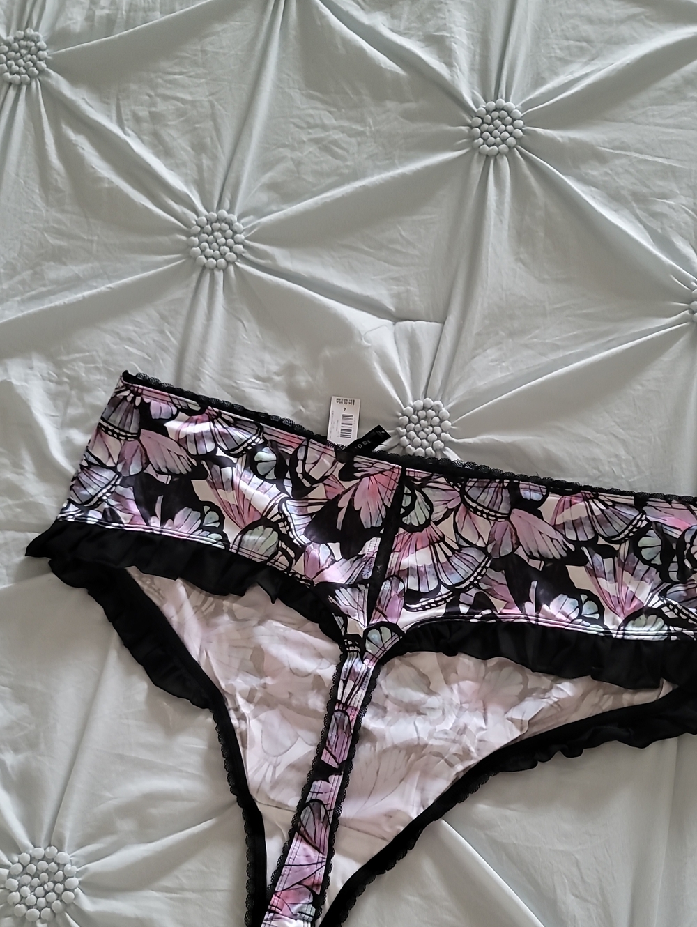 Floral Lace-Edged Bikini Panty in Pink and Black